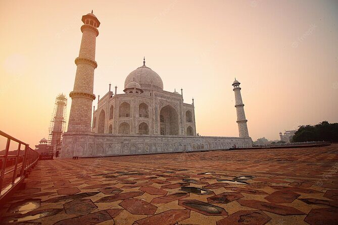 Agra: Skip The Line Sunrise Taj Mahal Private Guided Day Trip - Agra Fort guided walk: the second major stop that explains the first