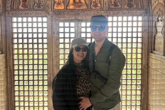 Agra: Skip the Line Taj Mahal and Agra Fort Private Day Tour - Taj Mahal with fast-track entry and a guide who makes it make sense