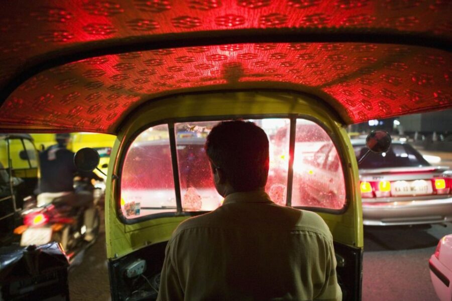 Agra: Skip The Line Taj Mahal Tour With Optional Tuk Tuk - Timing, Friday closures, and how to protect your view