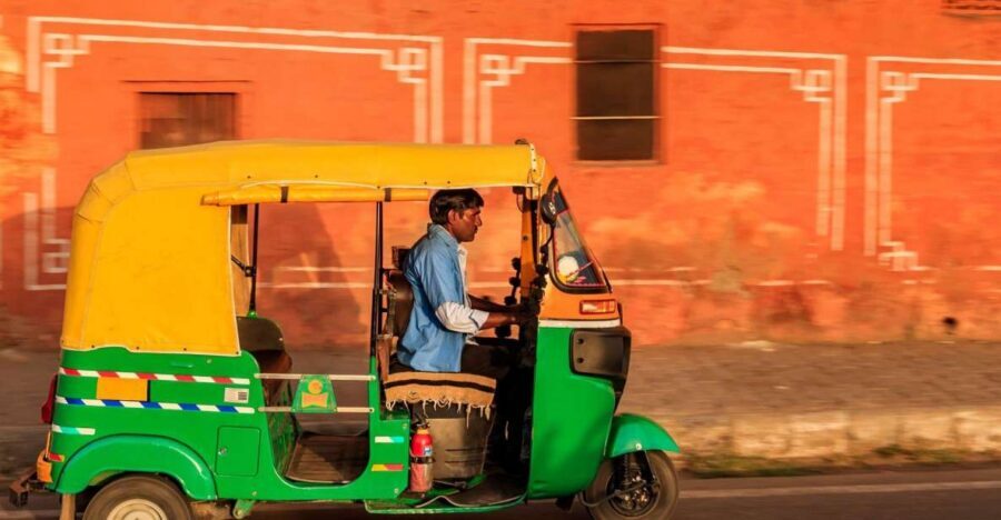 Agra: Skip The Line Taj Mahal Tour With Optional Tuk Tuk - Meeting at Hotel Amar and the flow of your 4 hours