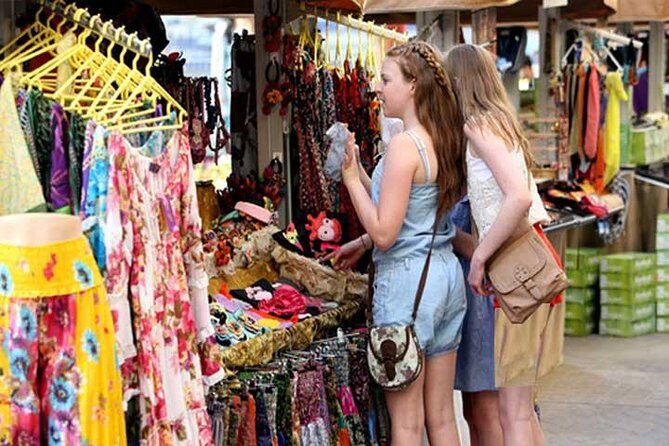Agra: Street Food and Walk Tour with Spice Market by Tuk-Tuk - Stop 1: Getting oriented in Agra before the food starts