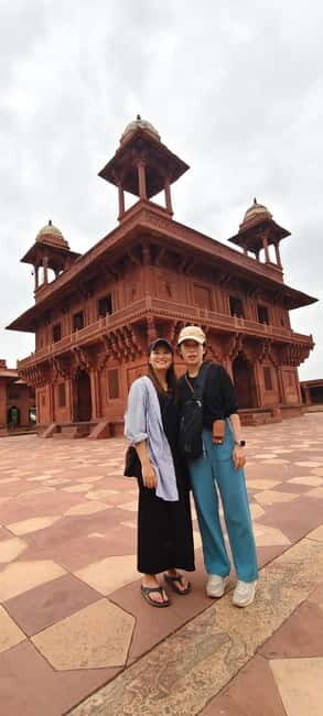 Agra: Taj Mahal, Agra Fort & Fatehpur Sikri Guided Tour - Sunrise at the Taj Mahal: what makes the morning visit different