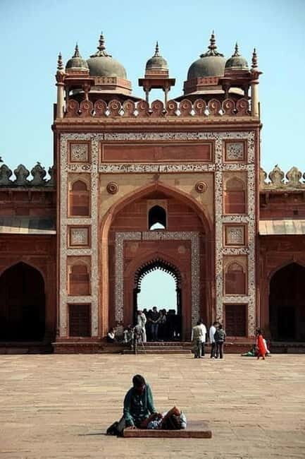 Agra: Taj Mahal, Agra Fort & Fatehpur Sikri Guided Tour - Lunch and breaks: plan for optional food, and keep water handy