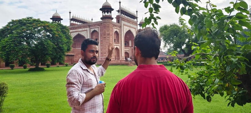 Agra: Taj Mahal, Agra Fort & Fatehpur Sikri Guided Tour - Agra Fort inside: Mughal power you can walk through