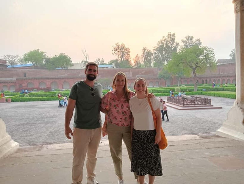 Agra: Taj Mahal and Agra Fort Private Tour with Lunch - Timing Constraints You Should Not Ignore (Especially Fridays)
