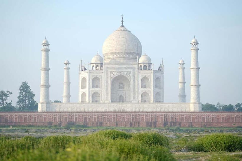 Agra: Taj Mahal Guided Tour with Photography & Rental Saree - Sunrise option: choosing early pickup for lighter crowds