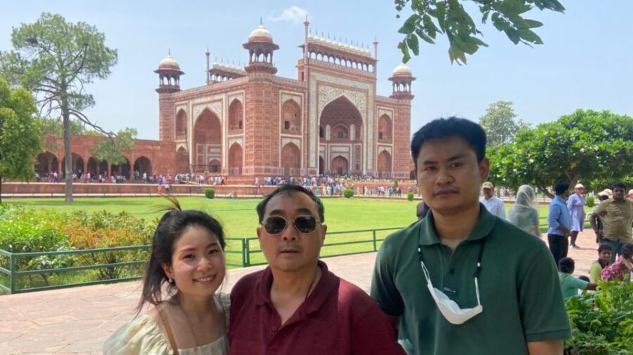 Agra : Taj Mahal & Mausoleum Tour With Skip-the-Line Entry - Photo help without the stress: “secret spots” done the smart way
