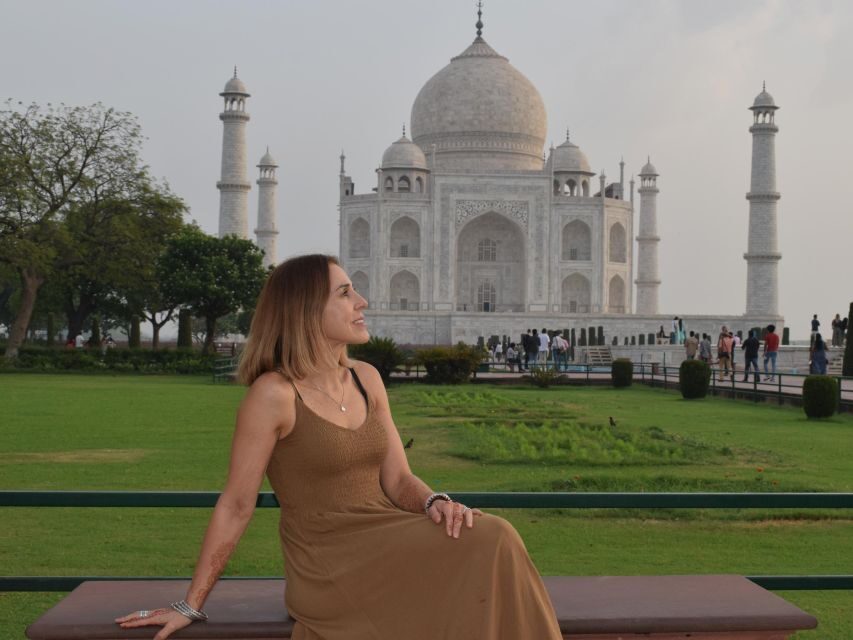 Agra : Taj Mahal & Mausoleum Tour With Skip-the-Line Entry - Guides who make the monument feel personal