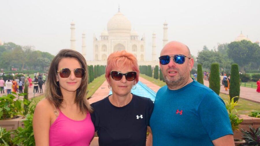 Agra: Taj Mahal Private Tour with Agra Fort & Fatehpur Sikri - Lunch at a 5-Star Restaurant: Mughlai and North Indian Comfort