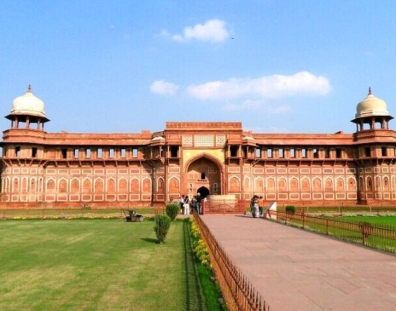 Agra: Taj Mahal Private Tour with Agra Fort & Fatehpur Sikri - Guides and the Little Things That Make the Day Better