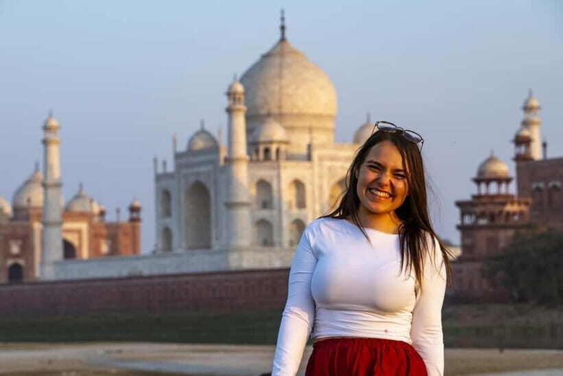 Agra: Taj Mahal Sunrise & Agra Fort Guided Tour Options - Transport choices in Agra: guide-only vs with car vs all-inclusive