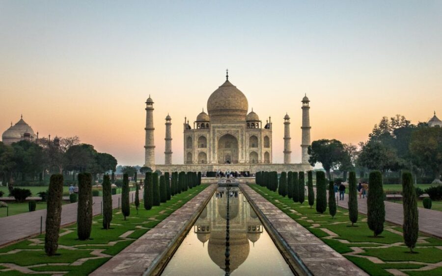 Agra: Taj Mahal Sunrise and Agra Fort Guided Day Trip - Why Taj Mahal sunrise beats daytime plans