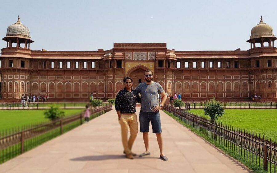Agra: Taj Mahal Sunrise and Agra Fort Guided Day Trip - Lunch in the middle of the day: keep it simple, stay fueled