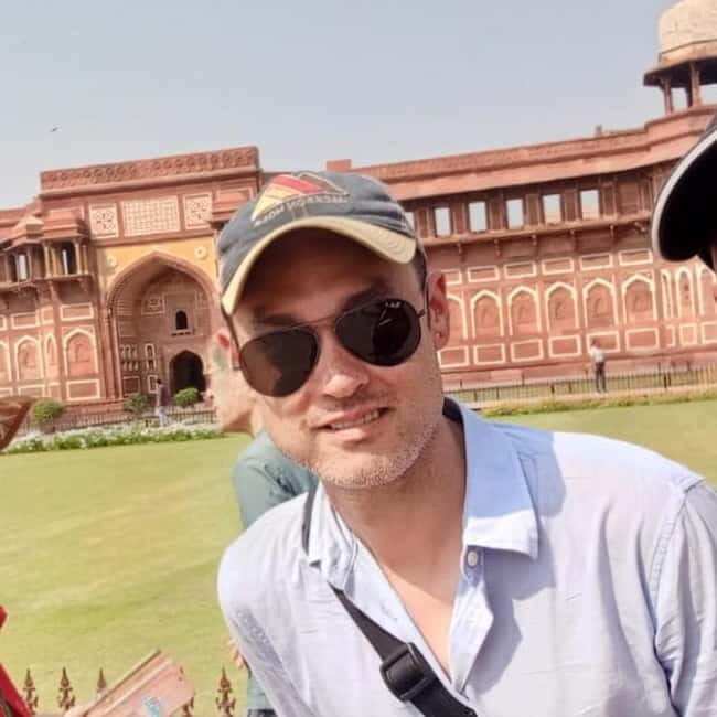 Agra : Taj Mahal tour with guide - Skip the Taj Mahal Lines With East Gate Entry