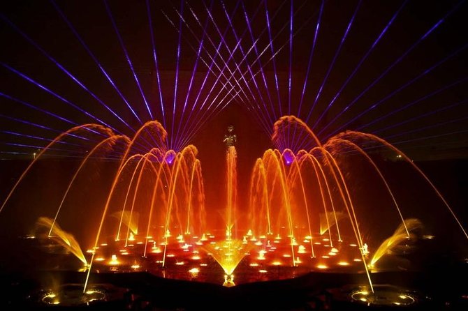 Akshardham Light & Fountain Show with Pick-up & Drop-off - Entering Swaminarayan Akshardham: more than a pretty campus