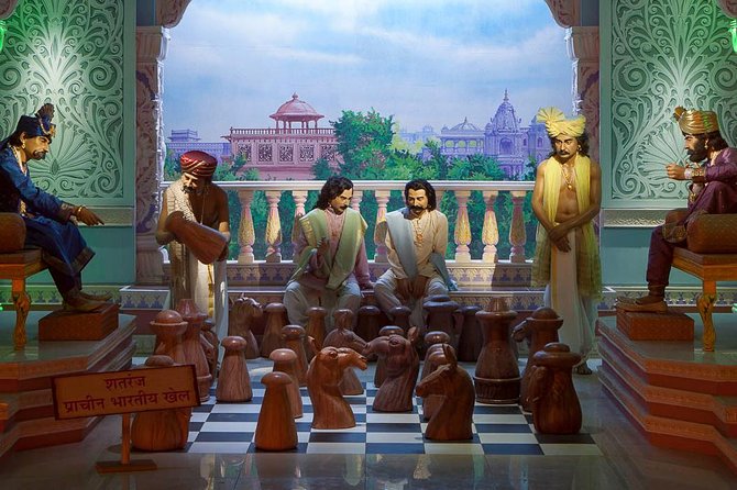 Akshardham Light & Fountain Show with Pick-up & Drop-off - Boat ride and films: learning without turning into a classroom