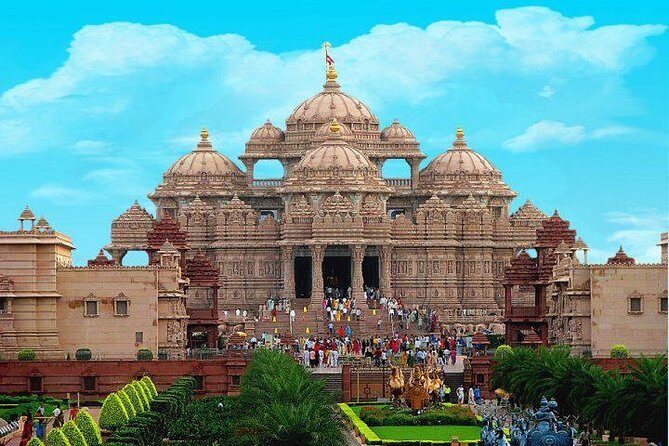 Akshardham Temple Tour Exhibition, Light & Water Show with Transfers - Should you book Akshardham with transfers and the light show?