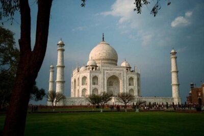 All Inclusive day trip to Taj Mahal Agra Fort from Delhi by Car - Taj Mahal with skip-the-line style entry (and what to expect inside)
