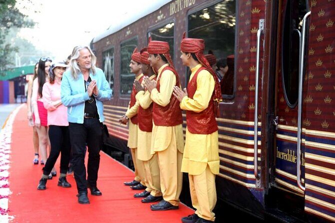 All Inclusive Luxury Taj Mahal Tour from Delhi by Express Train - Why the Gatimaan Express route beats road time in Delhi