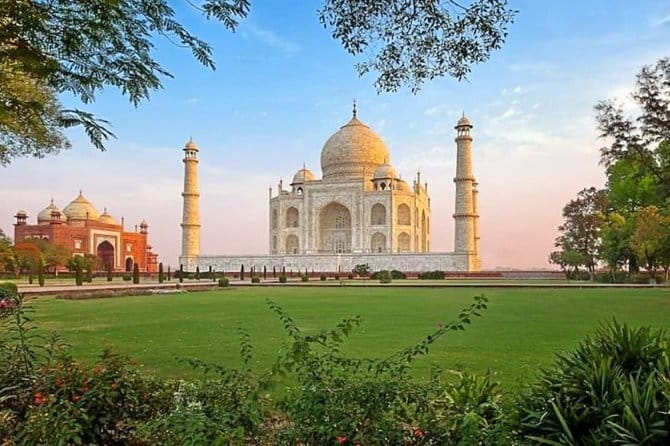 All Inclusive Taj Mahal, Agra Fort & Baby Taj Day Tour By Car - Guides and drivers who help with timing and photos