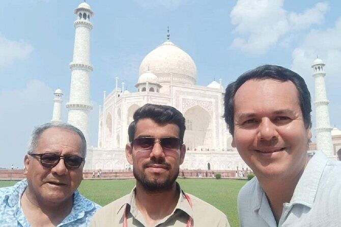 All Inclusive Taj Mahal, Agra Fort & Baby Taj Day Trip From Delhi - Getting picked up (and what the private AC car changes)