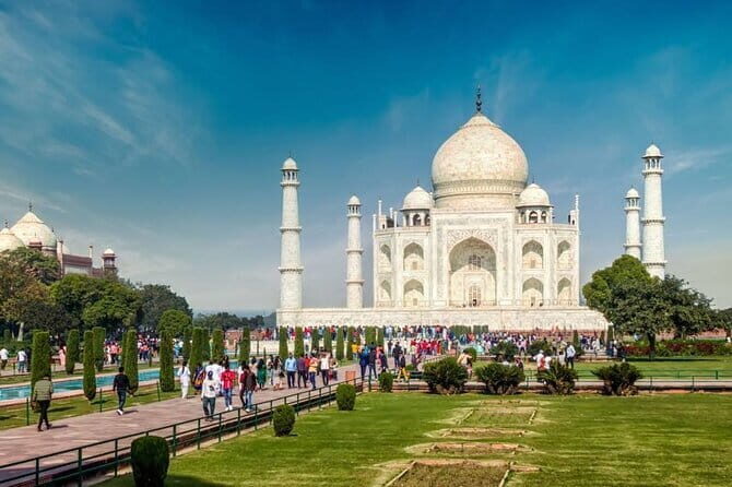 All Inclusive Taj Mahal, Agra Fort or Baby Taj Tour by SUV Car - Delhi to Agra by Air-Conditioned SUV: the “start smart” part