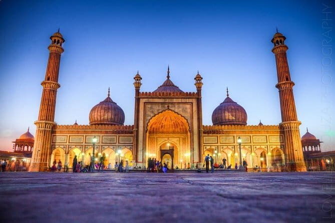 All Inclusive Taj Mahal, Agra Fort or Baby Taj Tour by SUV Car - What you’re really paying for: $30 value breakdown
