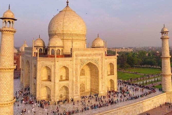 All Inclusive Taj Mahal, Agra Fort or Baby Taj Tour by SUV Car - Who this SUV day trip is best for
