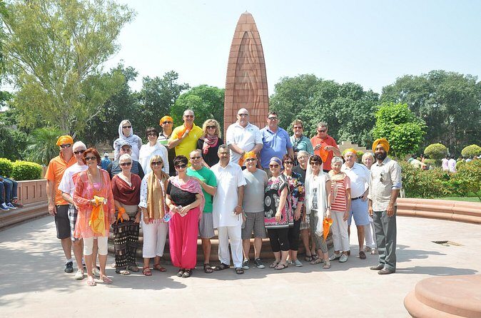 Amritsar 1 Day Guided Tour-Golden Temple, Jalliawala Bagh, Wagah - Wagah Border retreat ceremony: the spectacle and the timing reality