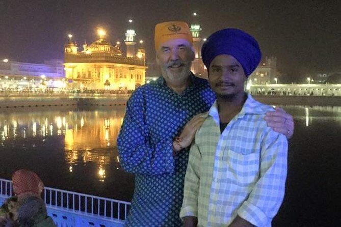 Amritsar 1 Day Tour (Golden Temple, Jallianwala Bagh, Wagah Border & Shopping) - Golden Temple: sarovar calm and the free langar you can see with your own eyes