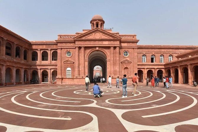 Amritsar Freedom Full-Day Private Tour with Pick Up - Guide quality can make or break the day
