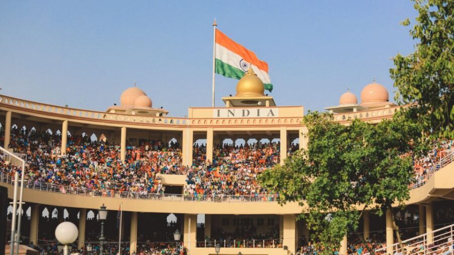 Amritsar: Full-Day Sightseeing Tour with Wagah Border - Golden Temple: Getting the Most From Two and a Half Guided Hours