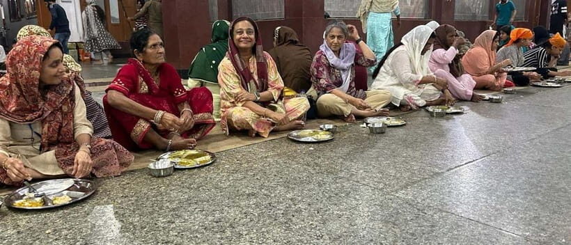 Amritsar: Golden Temple and Jallianwala Bagh Guided Tour - Dukh Banjan Beri and Amrit Sarovar’s Holy Dip