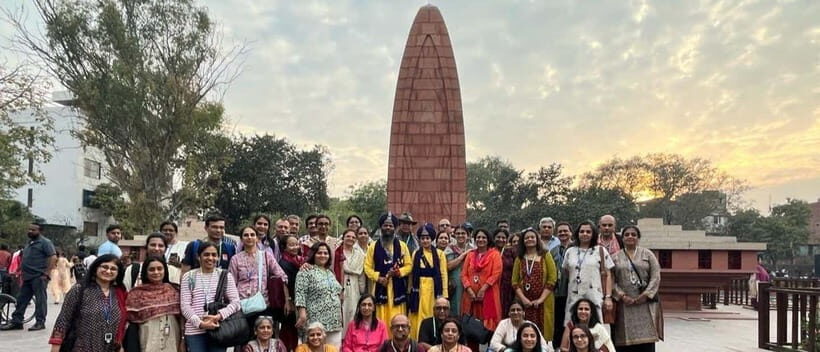 Amritsar: Golden Temple and Jallianwala Bagh Guided Tour - Walking into Sri Harimandir Sahib, with Akal Takht explained along the way