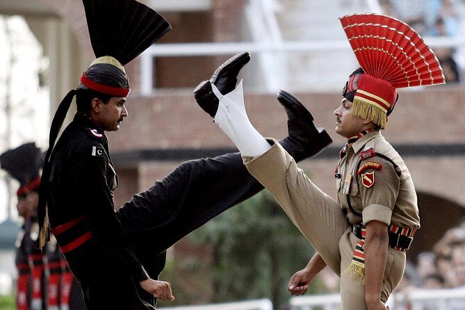 Amritsar Tour (Golden Temple, Jallianwala Bagh & Wagah Border) - Golden Temple: your morning anchor in Amritsar