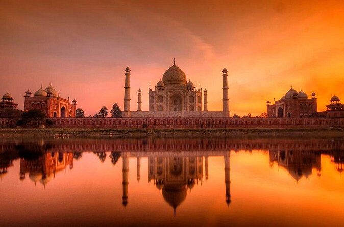 Approved Tour Guide in Agra full-day - Lunch, handicraft stops, and how to keep control of your time
