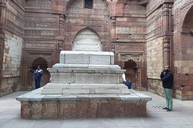 Audio Guided Walking Tour of Qutub Minar & Mehrauli, Delhi - Price and value: $5.34 makes sense if you’ll use the audio properly