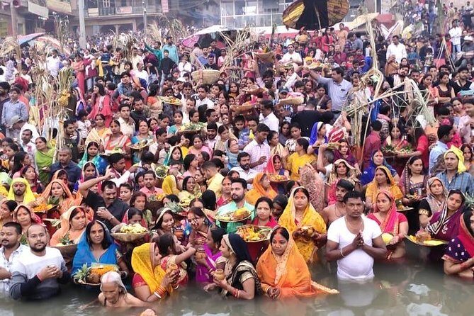 Banaras Photography Tours - Assi Ghat start: boatride for bathing, prayer, and river yoga