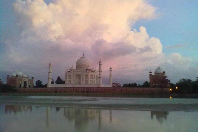 Behind the Taj Mahal with Sunrise or Sunset view by Tuk Tuk Ride - The pickup system that makes or breaks early tours