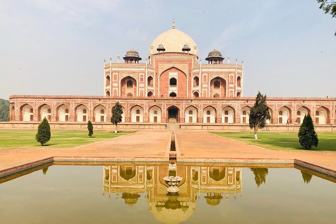 Best of 8 hrs Private old & New Delhi City Tour - The rickshaw ride: your shortcut into Old Delhi’s street rhythm