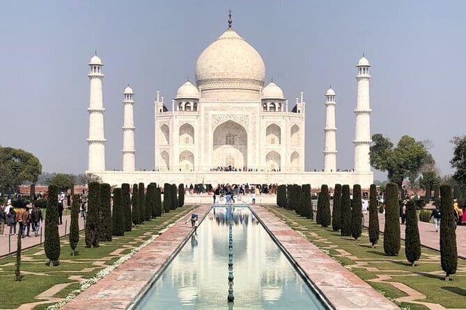 Best Taj Mahal Tour From Delhi - First stop in the UNESCO area: a quick orientation moment