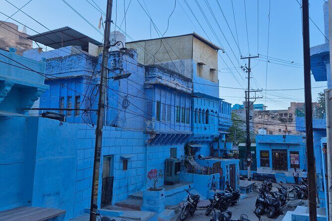 Blue City Heritage Walks Jodhpur - Hitting the right neighborhoods fast: Clock Market meeting point at 7:00 am