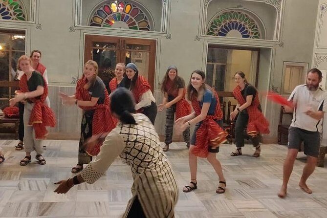 Bollywood Dance Class - Groove and shake on Hindi Movie hits ! - Meeting at Hotel Arya Niwas: Easy Start, Easy Finish