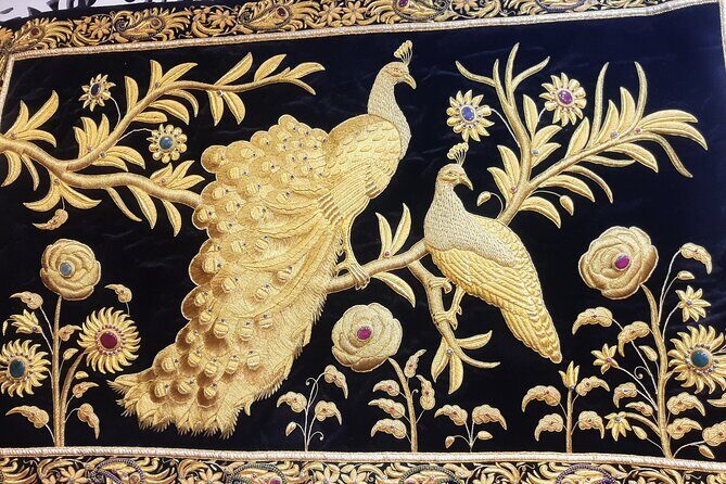 Chandni Chowk Textile Tour - Stop 1: Paranthe Wali Gali and a fast cultural reset