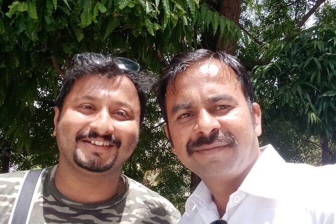 City Palace visits with Licensed Guide with Entry Assistance - City Palace museum stop: 400 years of Mewar on one complex