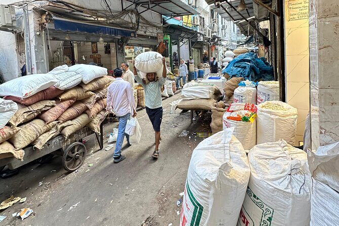 Customized Half Day and Full Day Delhi Shopping, Street Food Tour - Dariba Kalan: 17th-century pearl street in the Old Delhi mix