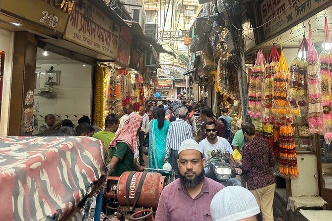 Customized Half Day and Full Day Delhi Shopping, Street Food Tour - Kinari Bazaar: wedding borders, decorations, and wholesale planning