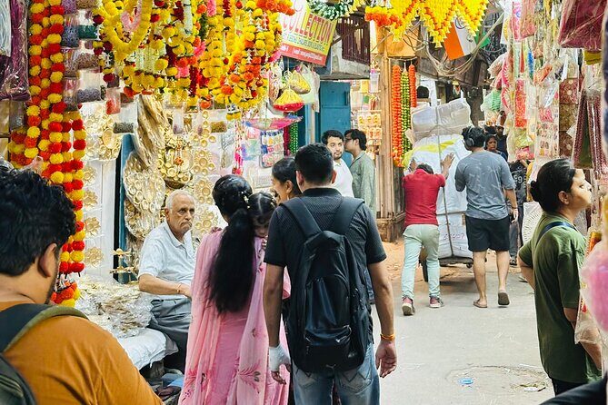 Customized Half Day and Full Day Delhi Shopping, Street Food Tour - Khari Baoli: Asia’s biggest spice market, one smell at a time