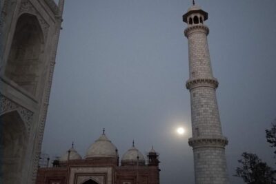 Day Tour Taj Mahal & Agra Fort by Private Car From Delhi - Taj Mahal: where a private guide changes everything