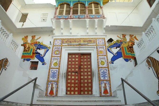 Day Trip from Udaipur to Nathdwara, Eklingji, and Haldighati - Shri Ekling Ji Temple: Lord Shiva, Stone Carving, and a Different Pace
